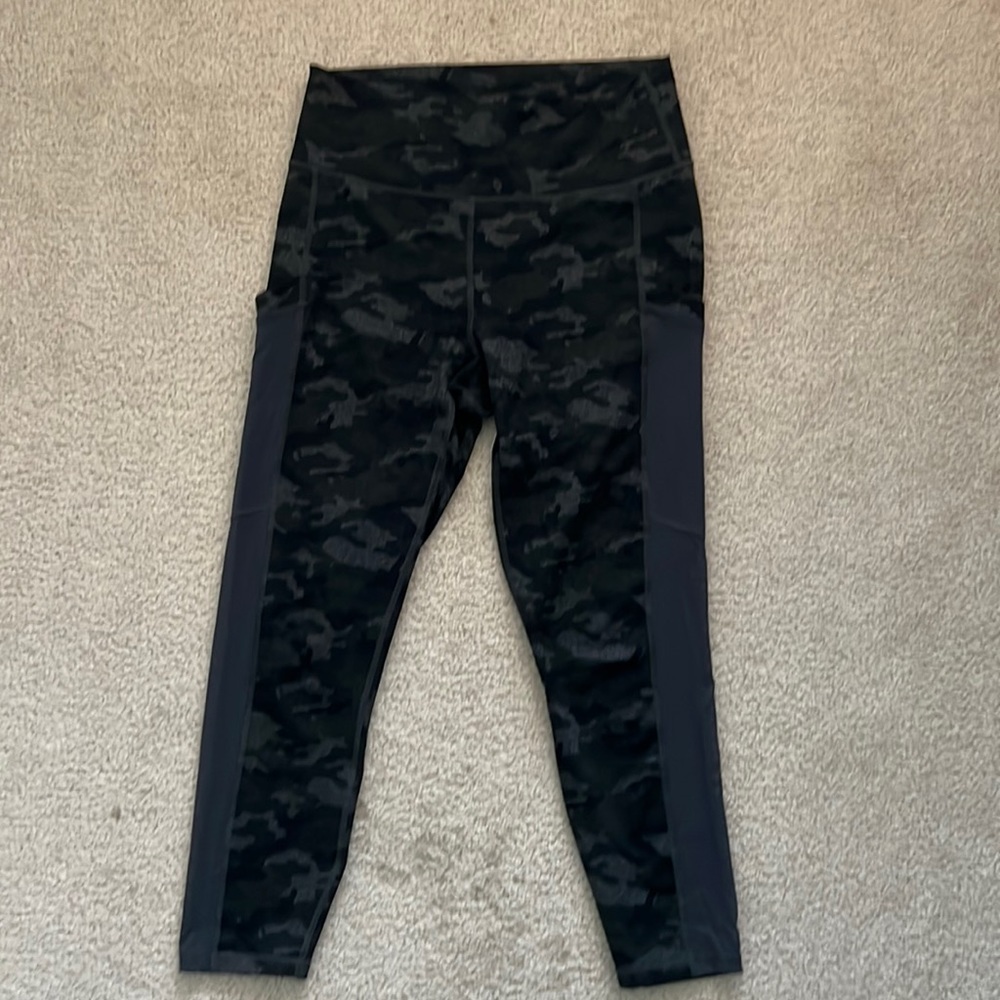 Fabletics Powerhold Camo Leggings size M